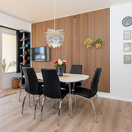 4 Person In Ringkobing-by Traum بيت للعطل